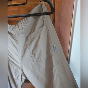 Mountain Hardwear 33/34 pants tan khaki nylon climber